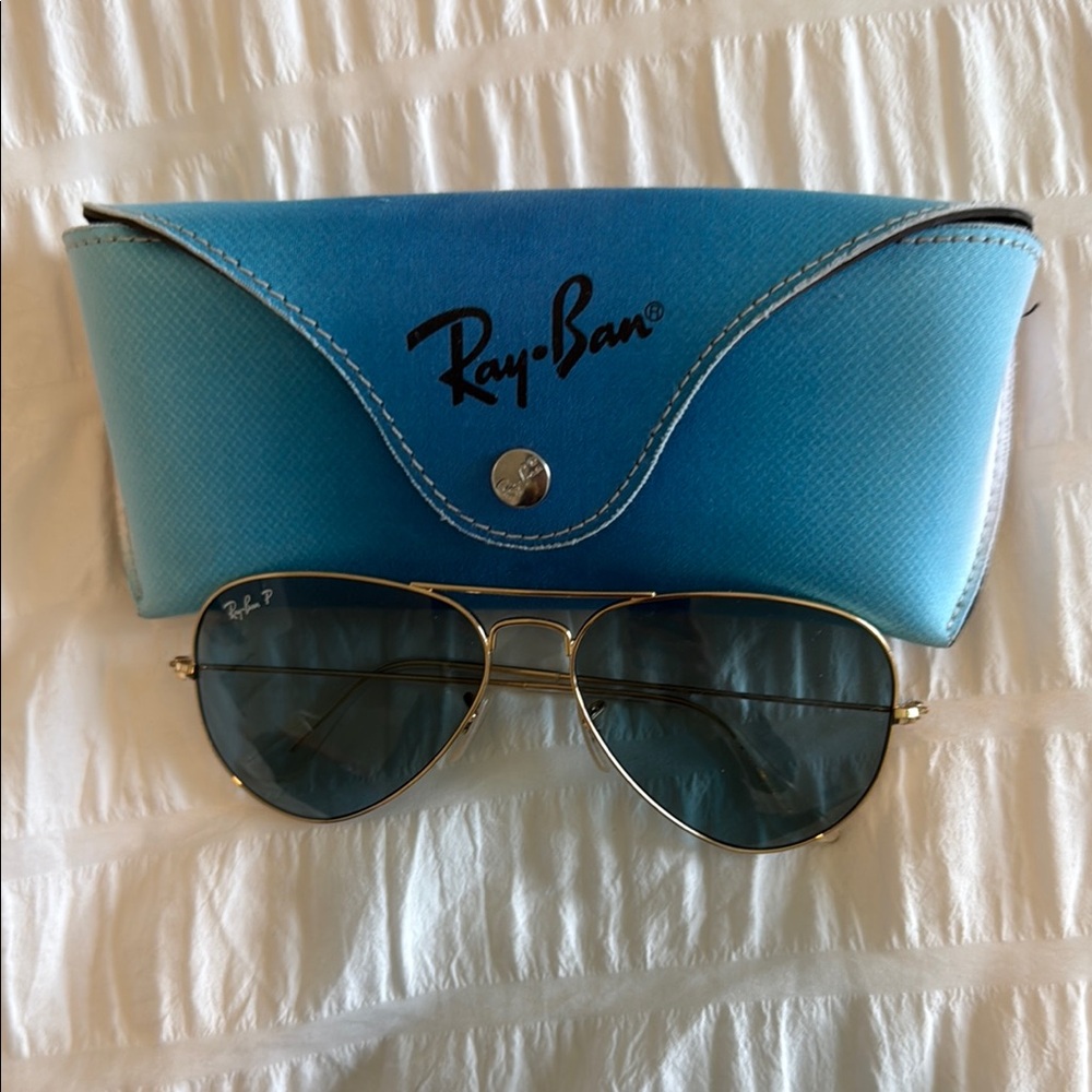 Ray-Ban Gold Aviator Sunglasses